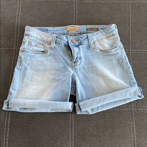 Relaxed Boyfriend Shorts size 3
